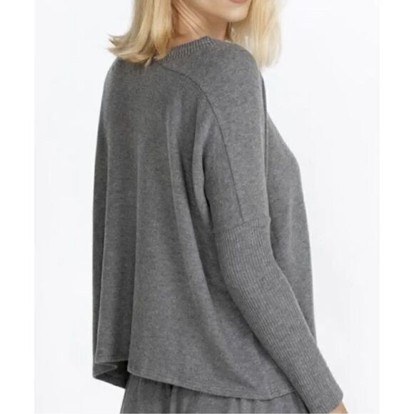 New. Calme crop sweater. XS. Retails $138 - Picture 4 of 10